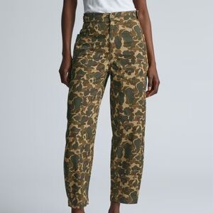Everlane Fatigue Barrel Pant Pant in Camo